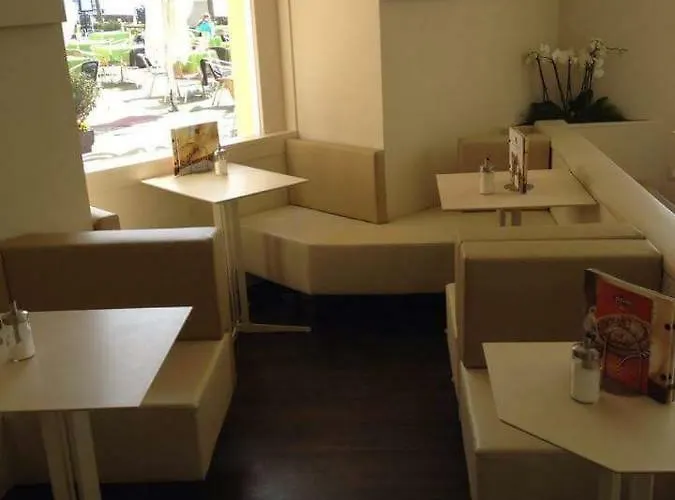 Strandcafe Dischinger 위버링겐